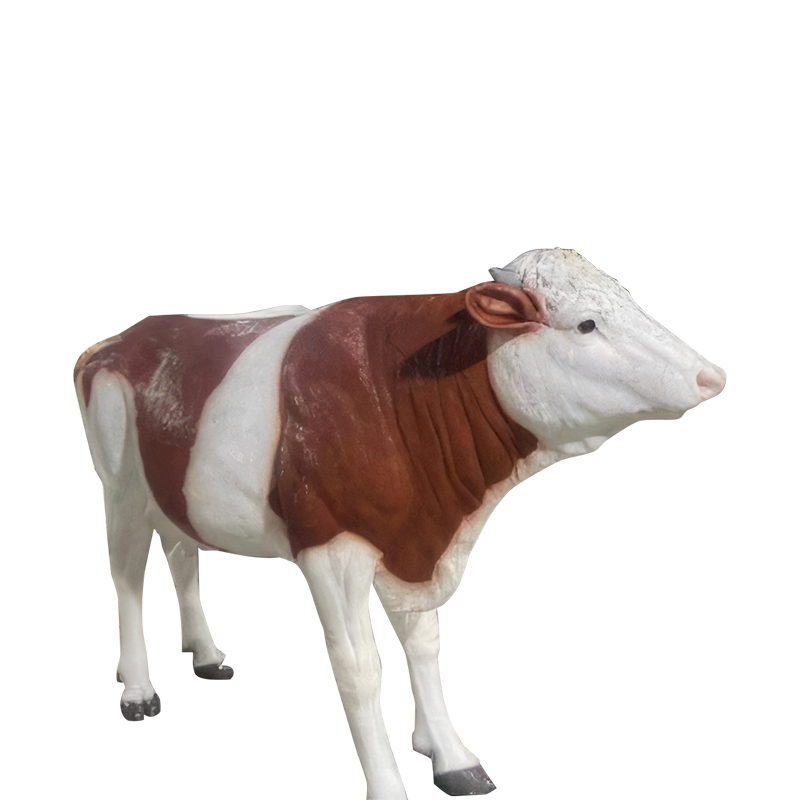 Sculpture de vache simulée